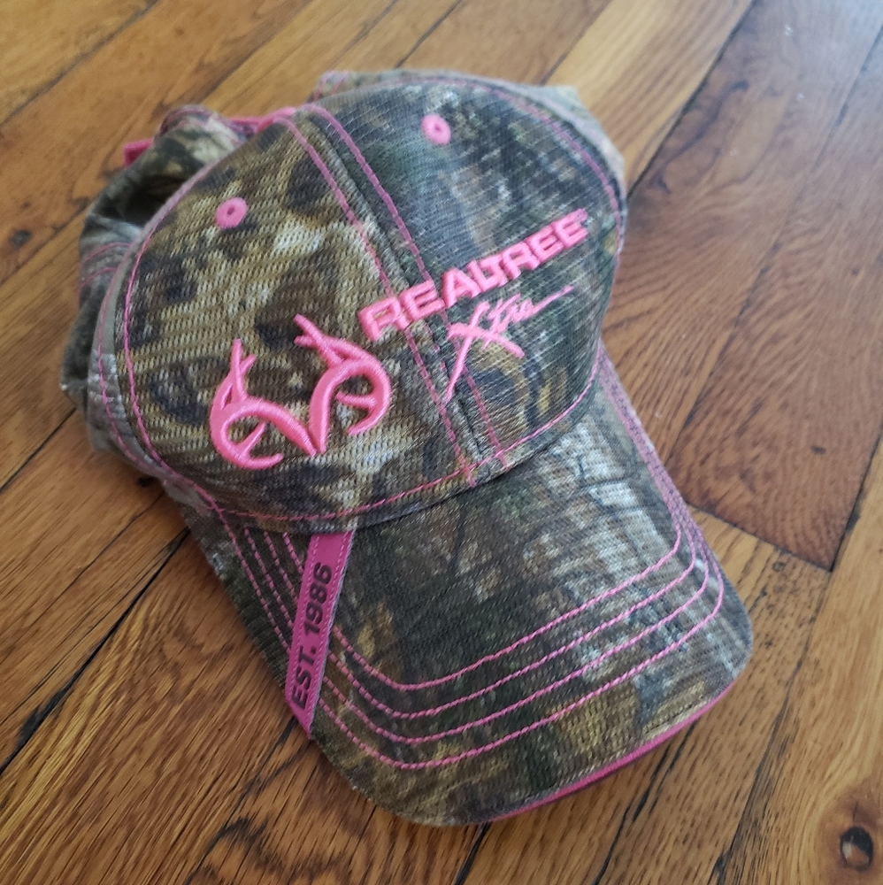 Women's Realtree adjustable cap
